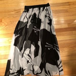 White House Black Market Floral Maxi Skirt